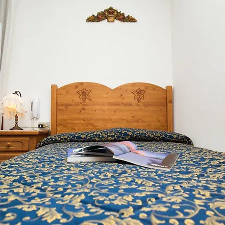 Villa Elena B&B Hotel Hotel