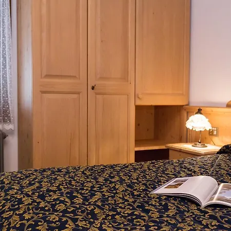 Villa Elena B&B Hotel 2*